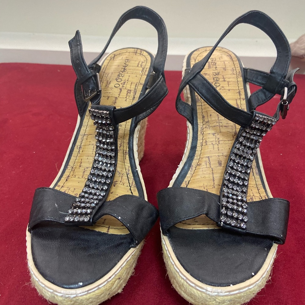 BAMBOO wedge sandal heel. Size 8.5.